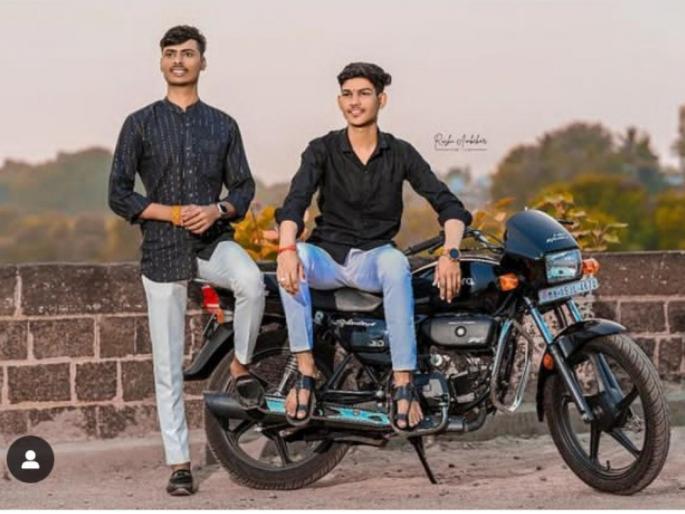 sachin karvar and sanket rathod ends life in nashik | सख्ख्या मित्रांनी ‘भावपूर्ण श्रद्धांजली’चे स्टेटस ठेवले अन् सुपरफास्ट एक्सप्रेसपुढे स्वत:ला झोकून दिले sachin karvar and sanket rathod ends life in nashik | सख्ख्या मित्रांनी ‘भावपूर्ण श्रद्धांजली’चे स्टेटस ठेवले अन् सुपरफास्ट एक्सप्रेसपुढे स्वत:ला झोकून दिले