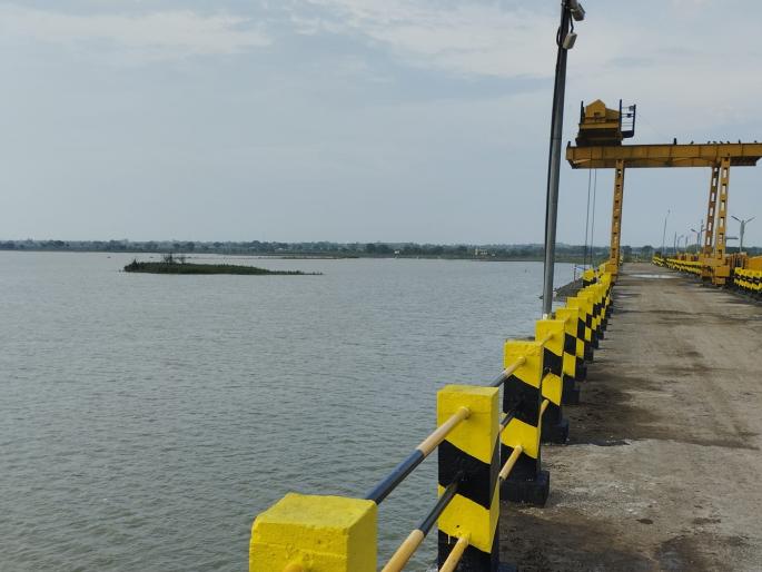 Increase in water storage in Latur district due to 'Mrug Nakshatras' rains; 7 percent water in medium projects in 5 days | 'मृग' बरसल्याने लातूर जिल्ह्यातील जलसाठ्यात वाढ; मध्यम प्रकल्पांत आले ७ टक्के पाणी Increase in water storage in Latur district due to 'Mrug Nakshatras' rains; 7 percent water in medium projects in 5 days | 'मृग' बरसल्याने लातूर जिल्ह्यातील जलसाठ्यात वाढ; मध्यम प्रकल्पांत आले ७ टक्के पाणी