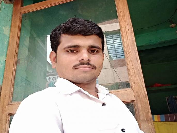 "Government not taking concrete decisions on Sagesoyre"; A youth ended his life for Maratha reservation | "सरकार सगेसोयरेवर ठोस निर्णय घेत नाही"; मराठा आरक्षणासाठी युवकाने संपवले जीवन "Government not taking concrete decisions on Sagesoyre"; A youth ended his life for Maratha reservation | "सरकार सगेसोयरेवर ठोस निर्णय घेत नाही"; मराठा आरक्षणासाठी युवकाने संपवले जीवन