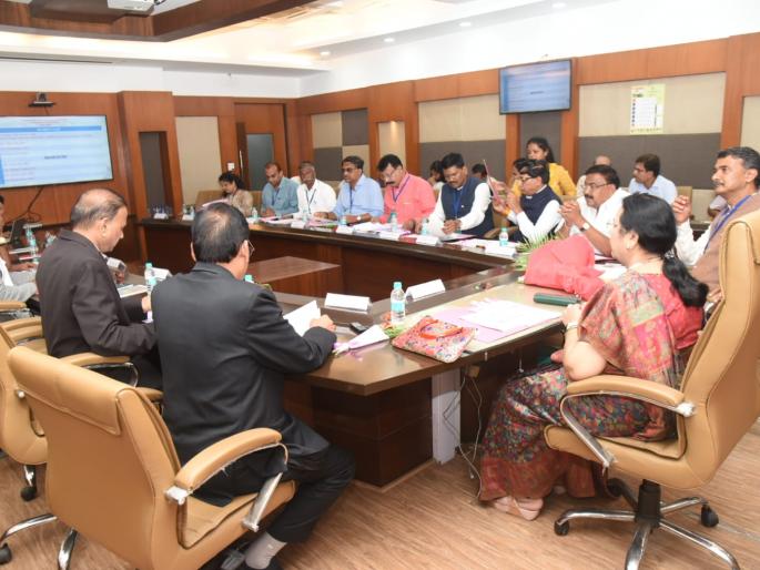 Contribution of Request Application Committee is important to resolve public issues - Neelam Gorhe | जनसामान्यांचे प्रश्न सोडविण्यासाठी विनंती अर्ज समितीचे योगदान महत्वाचे - नीलम गोऱ्हे Contribution of Request Application Committee is important to resolve public issues - Neelam Gorhe | जनसामान्यांचे प्रश्न सोडविण्यासाठी विनंती अर्ज समितीचे योगदान महत्वाचे - नीलम गोऱ्हे