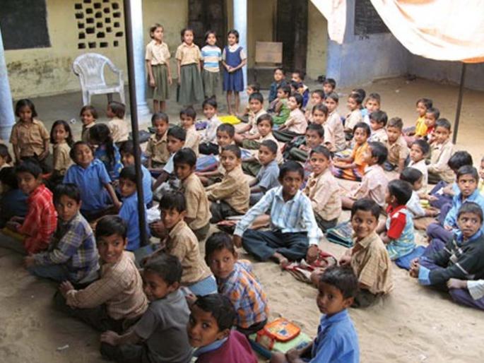 The uniform is not distributed to the students yet | गणवेश तर सोडाच कापडाचाच पत्ता नाही The uniform is not distributed to the students yet | गणवेश तर सोडाच कापडाचाच पत्ता नाही
