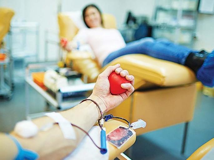 If you have taken a rabies injection, then don't donate blood for a year | रेबिजचं इंजेक्शन घेतलंय, तर मग करू नका वर्षभर रक्तदान If you have taken a rabies injection, then don't donate blood for a year | रेबिजचं इंजेक्शन घेतलंय, तर मग करू नका वर्षभर रक्तदान