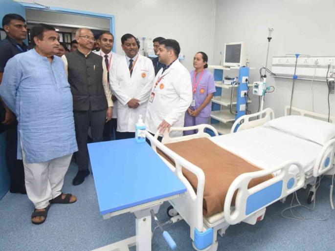 Do not keep poor patients waiting for treatment | उपचारासाठी गरीब रुग्णांना प्रतिक्षेत ठेवू नका; नितीन गडकरींनी दिल्या ‘एम्स’च्या अधिकाऱ्यांना सूचना Do not keep poor patients waiting for treatment | उपचारासाठी गरीब रुग्णांना प्रतिक्षेत ठेवू नका; नितीन गडकरींनी दिल्या ‘एम्स’च्या अधिकाऱ्यांना सूचना