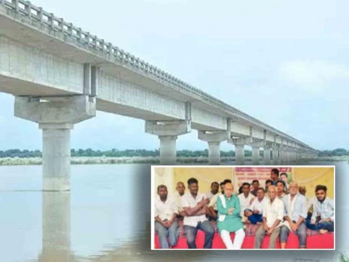 Fast unto death for bridge construction on Bhilewada to Khadki road | भिलेवाडा ते खडकी मार्गावरील पूल बांधकामासाठी आमरण उपोषण Fast unto death for bridge construction on Bhilewada to Khadki road | भिलेवाडा ते खडकी मार्गावरील पूल बांधकामासाठी आमरण उपोषण