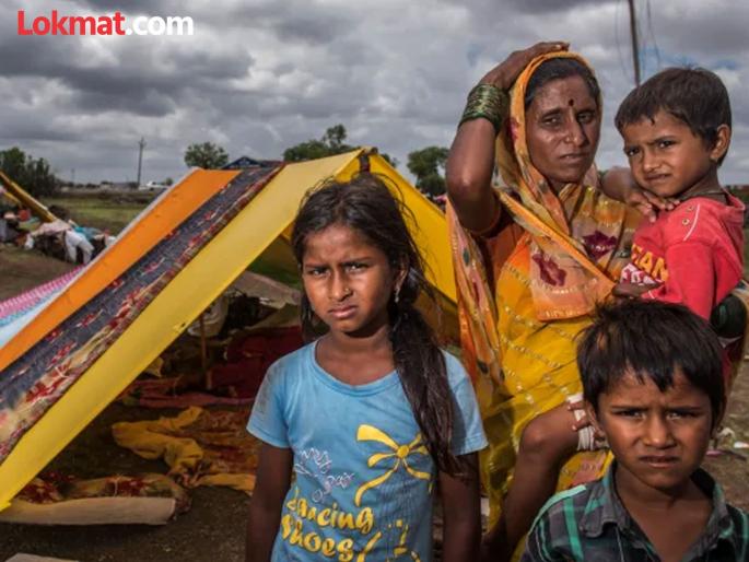 Neither Aadhar Card nor Ration Card; What is the proof of being alive? | ना आधारकार्ड, ना रेशनकार्ड; जिवंत असल्याचा पुरावा काय? Neither Aadhar Card nor Ration Card; What is the proof of being alive? | ना आधारकार्ड, ना रेशनकार्ड; जिवंत असल्याचा पुरावा काय?