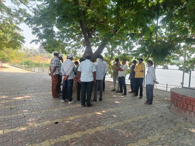 birds died due to bird flu, says Bhopal lab report in solapur | 'त्या' पक्ष्यांचा मृत्यू बर्ड फ्लू'मुळेचं, भोपाळ येथील प्रयोगशाळेचा अहवाल birds died due to bird flu, says Bhopal lab report in solapur | 'त्या' पक्ष्यांचा मृत्यू बर्ड फ्लू'मुळेचं, भोपाळ येथील प्रयोगशाळेचा अहवाल