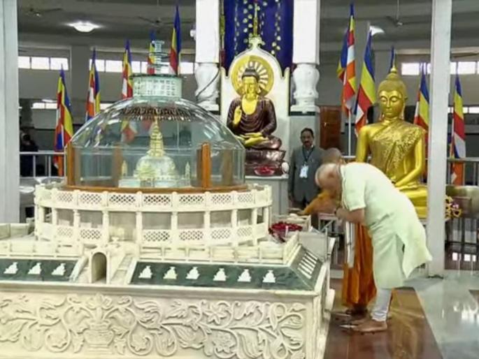 Prime Minister Narendra Modi reach at Deekshabhoomi; What message was written in the visitor's book? | पंतप्रधान नरेंद्र मोदी दीक्षाभूमीवर नतमस्तक; विजिट बुकमध्ये काय लिहिला संदेश? Prime Minister Narendra Modi reach at Deekshabhoomi; What message was written in the visitor's book? | पंतप्रधान नरेंद्र मोदी दीक्षाभूमीवर नतमस्तक; विजिट बुकमध्ये काय लिहिला संदेश?