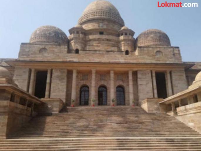 Email about bomb being planted in Nagpur High Court building, security forces rush | नागपूर हायकोर्ट इमारतीत बॉम्ब ठेवल्याचा ई-मेल, सुरक्षायंत्रणांची धावपळ