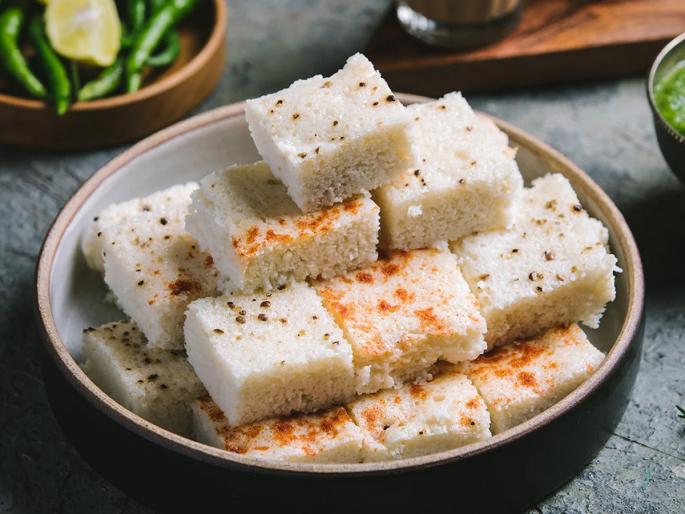 Make delicious and nutritious white dhokla at home, no fermentation or soaking, just a few minutes of work | घरी करा मस्त पौष्टिक पांढरा ढोकळा, आंबवणे - भिजवणे काही नाही, फक्त काही मिनिटांचे काम