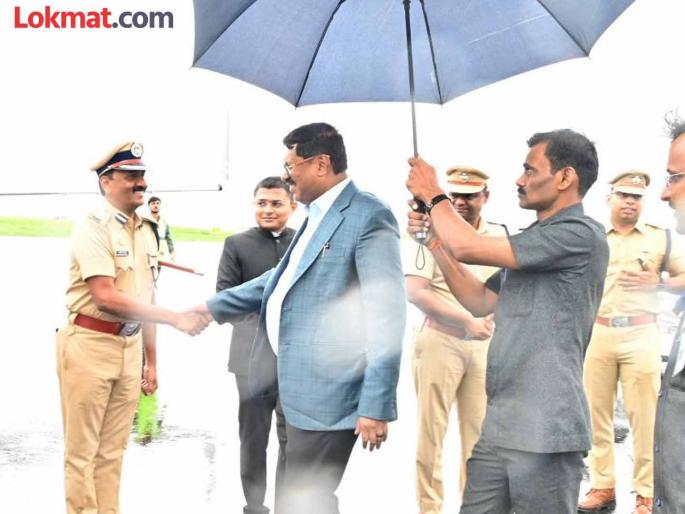 ...Finally, after a two-hour wait, the Chief Justice left for Sambhajinagar by charter plane. | ...अखेर दोन तासांच्या प्रतीक्षेनंतर सरन्यायाधीश ‘चार्टर प्लेन’ने संभाजीनगरकडे रवाना ...Finally, after a two-hour wait, the Chief Justice left for Sambhajinagar by charter plane. | ...अखेर दोन तासांच्या प्रतीक्षेनंतर सरन्यायाधीश ‘चार्टर प्लेन’ने संभाजीनगरकडे रवाना