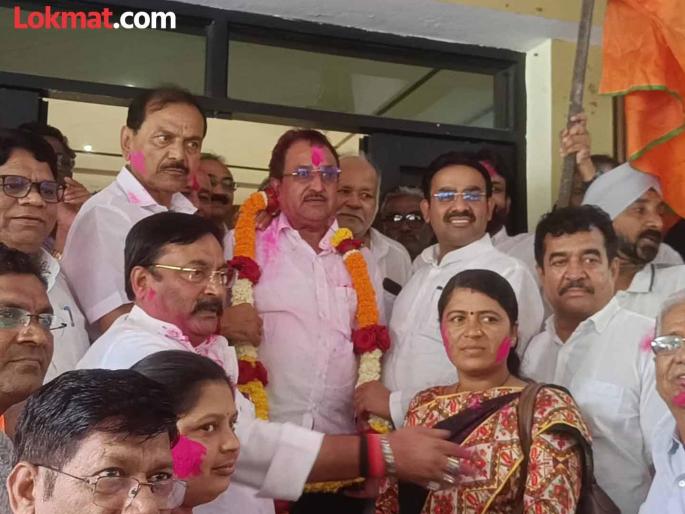 After banks, Congress also faces setback in Bhandara milk association | भंडाऱ्यात बँकेपाठोपाठ दूध संघातही काँग्रेसला धक्का After banks, Congress also faces setback in Bhandara milk association | भंडाऱ्यात बँकेपाठोपाठ दूध संघातही काँग्रेसला धक्का