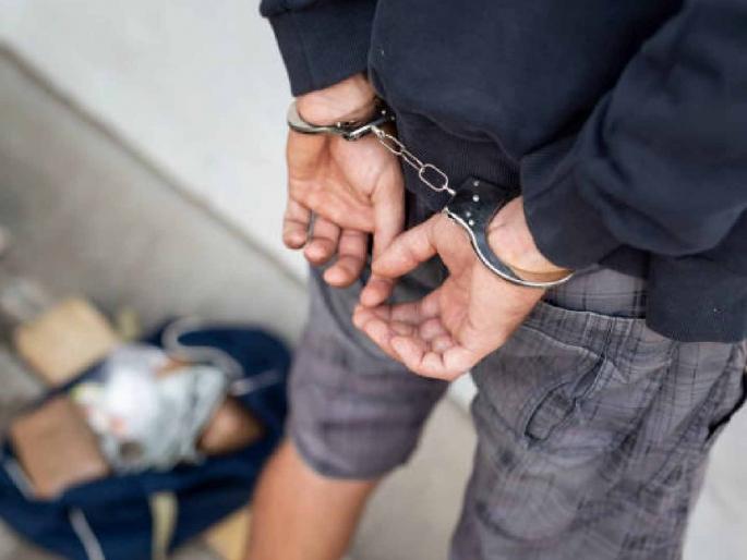 Accused arrested with 1100 grams of ganja sentenced; fined Rs 25,000 | ११०० ग्रॅम गांजासह अटकेतील आरोपीला शिक्षा; २५ हजारांचा दंडही ठोठावला Accused arrested with 1100 grams of ganja sentenced; fined Rs 25,000 | ११०० ग्रॅम गांजासह अटकेतील आरोपीला शिक्षा; २५ हजारांचा दंडही ठोठावला