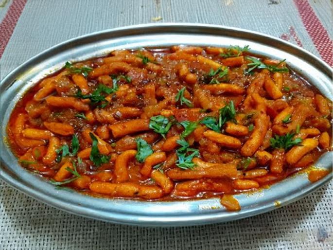 Gavran style Shevchi Bhaji; Easy recipe : Dhaba style Shevchi Bhaji Recipe | जेवणासाठी करा गावरान पद्धतीची शेवची भाजी; सोपी रेसिपी, ढाबास्टाईल चमचमीत शेव भाजी होईल