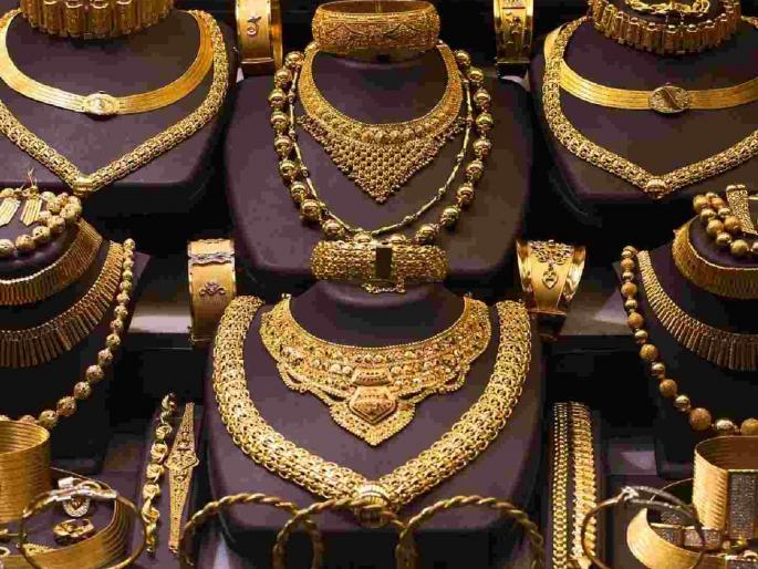 Huge fall in gold and silver prices in Nagpur in 13 days; investors excited | नागपुरात १३ दिवसांत सोने, चांदीच्या भावात प्रचंड मोठी घसरण; गुंतवणूकदारांमध्ये खळबळ