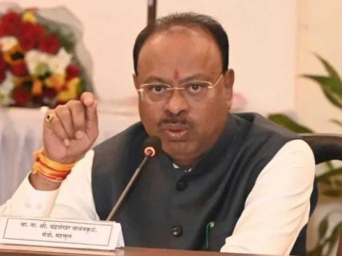 Implementation of farm-road order within 7 days is mandatory; Revenue Minister Bawankule's decision | शेत-रस्त्यांच्या आदेशाची ७ दिवसांत अंमलबजावणी सक्तीची ; महसूलमंत्री बावनकुळे यांचा निर्णय