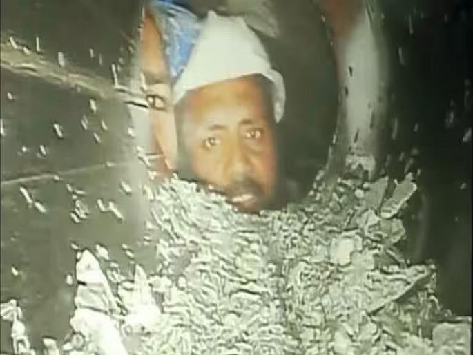 How did workers survive 17 days in the tunnel of death?; After 3 days the video came out | मृत्यूच्या बोगद्यात १७ दिवस कसे जगले कामगार?; ३ दिवसांनी व्हिडिओ आले समोर How did workers survive 17 days in the tunnel of death?; After 3 days the video came out | मृत्यूच्या बोगद्यात १७ दिवस कसे जगले कामगार?; ३ दिवसांनी व्हिडिओ आले समोर