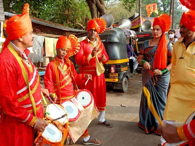 gudhi padwa New Year Welcome Yatra in Kalyan East; Welcome procession to the sound of drum beats, lezim, bhajans | कल्याण पूर्वेत नववर्ष स्वागत यात्रेचा उत्साह; ढोल ताशे, लेझीम, भजनाच्या गजरात स्वागत यात्रा gudhi padwa New Year Welcome Yatra in Kalyan East; Welcome procession to the sound of drum beats, lezim, bhajans | कल्याण पूर्वेत नववर्ष स्वागत यात्रेचा उत्साह; ढोल ताशे, लेझीम, भजनाच्या गजरात स्वागत यात्रा