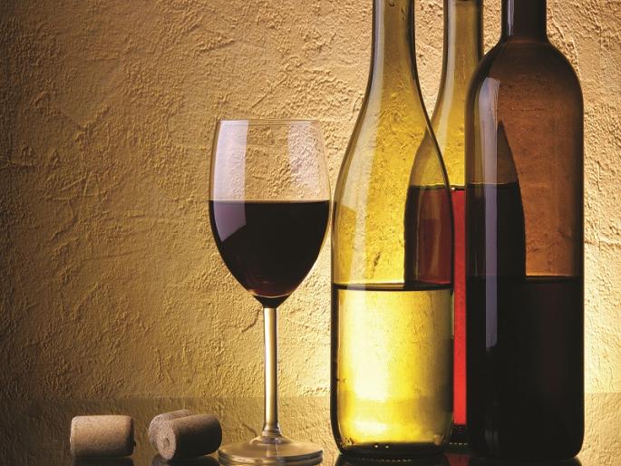 Unlawful selling of alcoholic liquor, 3 shops, 3 seating permits | नियमबाह्य मद्य विकल्याने ८ दुकाने, १४ परमीटरुमला सील Unlawful selling of alcoholic liquor, 3 shops, 3 seating permits | नियमबाह्य मद्य विकल्याने ८ दुकाने, १४ परमीटरुमला सील