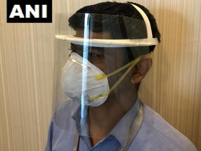 Coronavirus : drdo and wipro 3d team came together to fight coronavirus created full face shield vrd | Coronavirus : आता कोरोना चेहऱ्यापर्यंत नाही पोहोचणार; 'हा' भन्नाट आविष्कार विषाणू रोखणार Coronavirus : drdo and wipro 3d team came together to fight coronavirus created full face shield vrd | Coronavirus : आता कोरोना चेहऱ्यापर्यंत नाही पोहोचणार; 'हा' भन्नाट आविष्कार विषाणू रोखणार