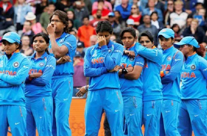 Indian women's team trapped in the West Indies due to non-payment of BCCI | बीसीसीआयने पैसे न दिल्यामुळे वेस्ट इंडिजमध्ये फसला भारतीय महिलांचा संघ