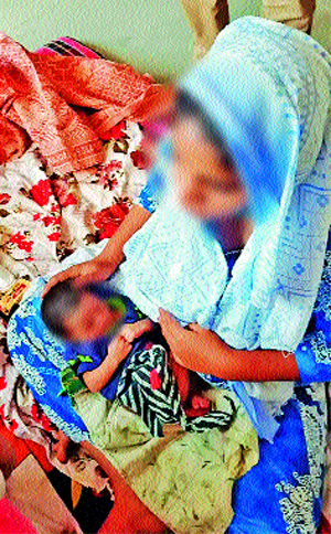 A ten-day-old baby who was positive for corona was placed in a 'civil' room all day | कोरोना पॉझिटिव्ह असलेल्या दहा दिवसांच्या बाळंतिणीला ‘सिव्हिल’मध्ये बसविले दिवसभर A ten-day-old baby who was positive for corona was placed in a 'civil' room all day | कोरोना पॉझिटिव्ह असलेल्या दहा दिवसांच्या बाळंतिणीला ‘सिव्हिल’मध्ये बसविले दिवसभर