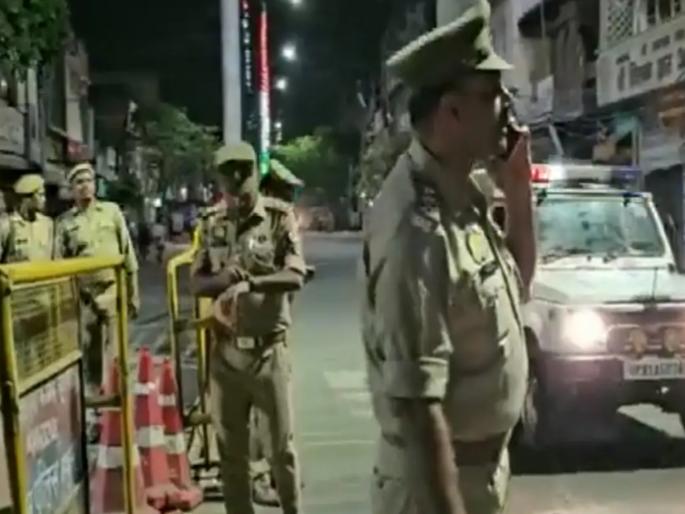 Woman Hit On Her Private Parts For Peeing Near Neighbour's House in Shahjahanpur uttar pradesh, read here details  | धक्कादायक! घराबाहेर लघवी केल्याने वाद; महिलेसह आरोपींनी पीडितेच्या प्रायव्हेट पार्टवर रॉडने वार केले Woman Hit On Her Private Parts For Peeing Near Neighbour's House in Shahjahanpur uttar pradesh, read here details  | धक्कादायक! घराबाहेर लघवी केल्याने वाद; महिलेसह आरोपींनी पीडितेच्या प्रायव्हेट पार्टवर रॉडने वार केले