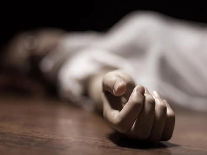 26 year old married woman commits suicide jumping fourth floor | पुण्यात चौथ्या मजल्यावरून उडी मारून २६ वर्षीय विवाहितेची आत्महत्या 26 year old married woman commits suicide jumping fourth floor | पुण्यात चौथ्या मजल्यावरून उडी मारून २६ वर्षीय विवाहितेची आत्महत्या