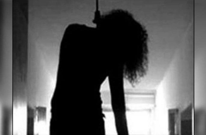 Marriage woman suicides due to persecution in Nagpur | नागपुरात छळामुळे विवाहितेची आत्महत्या