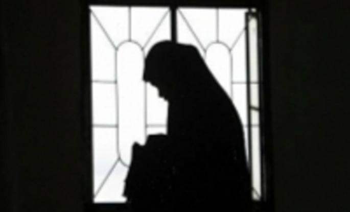 Fraud of a woman in Thane, who works for home-based excavation | मोटारसायकलची हौस भागविण्यासाठी घरकाम करणार्या ठाण्यातील महिलेची फसवणूक Fraud of a woman in Thane, who works for home-based excavation | मोटारसायकलची हौस भागविण्यासाठी घरकाम करणार्या ठाण्यातील महिलेची फसवणूक