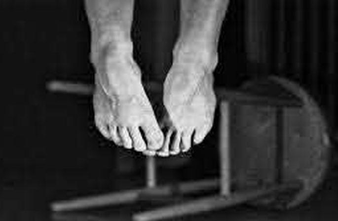 Women commit suicide, filing of case against five persons including husband | विवाहितेची आत्महत्या, पतीसह पाच जणांविरुद्ध गुन्हा दाखल