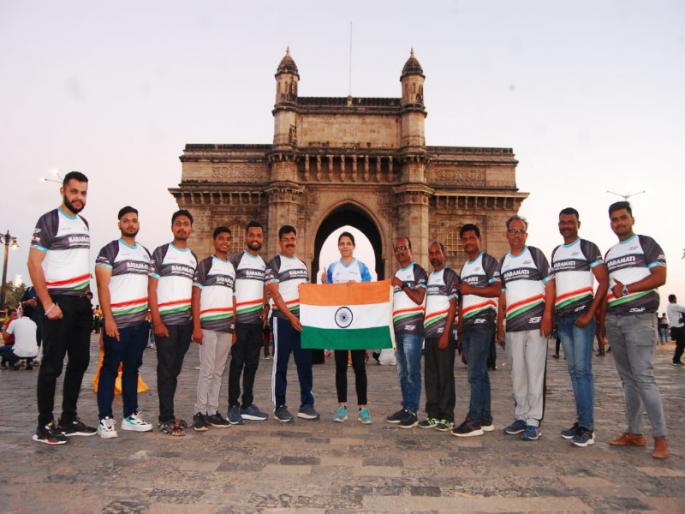 Baramati girl recorded in India Record Book 161 km from Mumbai to Pune Running solo | India Book Of Records: बारामतीच्या युवतीची इंडिया रेकॉर्ड बुकमध्ये नोंद; मुंबई ते पुणे १६१ कि.मी. सोलो रनिंग Baramati girl recorded in India Record Book 161 km from Mumbai to Pune Running solo | India Book Of Records: बारामतीच्या युवतीची इंडिया रेकॉर्ड बुकमध्ये नोंद; मुंबई ते पुणे १६१ कि.मी. सोलो रनिंग