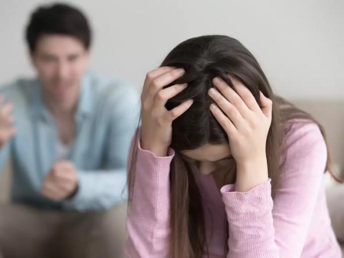 Unnatural acts committed with wife by showing pornographic videos on mobile; Husband arrested | संतापजनक! मोबाइलवर अश्लील व्हिडीओ दाखवून पत्नीसोबत केले अनैसर्गिक कृत्य; पतीला अटक Unnatural acts committed with wife by showing pornographic videos on mobile; Husband arrested | संतापजनक! मोबाइलवर अश्लील व्हिडीओ दाखवून पत्नीसोबत केले अनैसर्गिक कृत्य; पतीला अटक