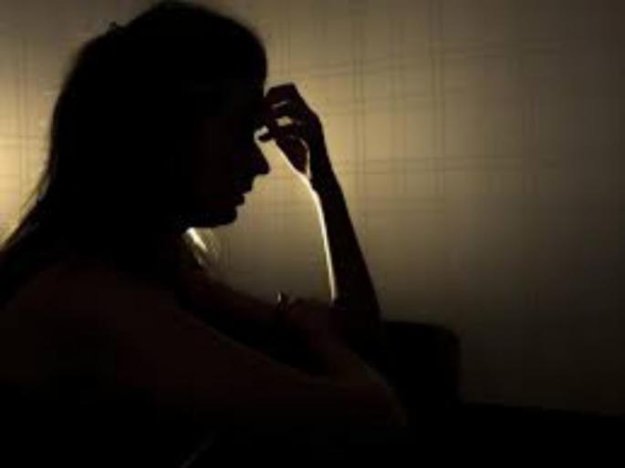 Married woman commits suicide due to in-laws' harasshment | सासरच्या त्रासाला कंटाळून विवाहितेची आत्महत्या; घर बांधण्यासाठी केली जात होती पैशांची मागणी