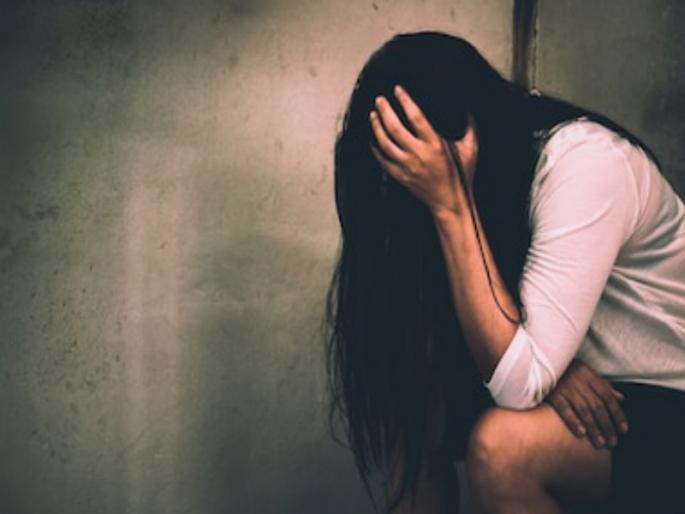 Rape of a lecturer woman by police She also had an abortion by taking pills in pimpri | संतापजनक! लेक्चरर महिलेवर पोलिसाकडूनच बलात्कार; गोळ्या खायला लावून गर्भपातही घडवला Rape of a lecturer woman by police She also had an abortion by taking pills in pimpri | संतापजनक! लेक्चरर महिलेवर पोलिसाकडूनच बलात्कार; गोळ्या खायला लावून गर्भपातही घडवला