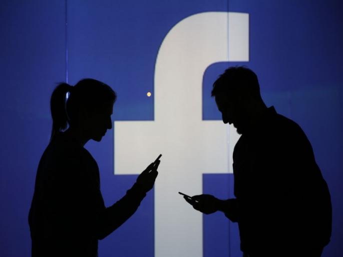 An obscene message to a political activist from the Prime Minister's 'Mann Ki Baat'; Crime at Sinhagad police station | पंतप्रधानांच्या ‘मन की बात’वरुन एका राजकीय कार्यकर्ती महिलेला अश्लिल मेसेज; सिंहगड पोलीस ठाण्यात गुन्हा An obscene message to a political activist from the Prime Minister's 'Mann Ki Baat'; Crime at Sinhagad police station | पंतप्रधानांच्या ‘मन की बात’वरुन एका राजकीय कार्यकर्ती महिलेला अश्लिल मेसेज; सिंहगड पोलीस ठाण्यात गुन्हा