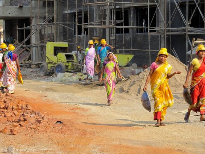 Millions of women will suffer, UN report warns | कोट्यवधी महिलांचे होतील हाल-बेहाल, संयुक्त राष्ट्रसंघाच्या अहवालात इशारा Millions of women will suffer, UN report warns | कोट्यवधी महिलांचे होतील हाल-बेहाल, संयुक्त राष्ट्रसंघाच्या अहवालात इशारा