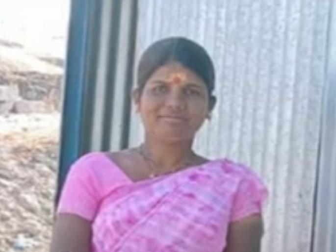 Wife murdered by hitting her head with a stone due to suspicion of character in Sangli | Sangli Crime: चारित्र्याच्या संशयावरून डोक्यात दगडी वरवंटा घालून पत्नीचा खून Wife murdered by hitting her head with a stone due to suspicion of character in Sangli | Sangli Crime: चारित्र्याच्या संशयावरून डोक्यात दगडी वरवंटा घालून पत्नीचा खून