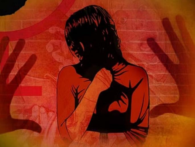 Manipur repeat in Bengal, woman's clothes torn, naked, accused of TMC workers | बंगालमध्ये मणिपूरची पुनरावृत्ती, महिलेचे कपडे फाडले, विवस्त्र फिरवले, TMCच्या कार्यकर्त्यांवर आरोप Manipur repeat in Bengal, woman's clothes torn, naked, accused of TMC workers | बंगालमध्ये मणिपूरची पुनरावृत्ती, महिलेचे कपडे फाडले, विवस्त्र फिरवले, TMCच्या कार्यकर्त्यांवर आरोप