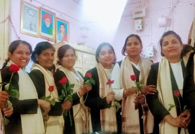 Honor of women laywers who do social works Besides the advocacy | वकिलीसोबतच समाजकारण करणाऱ्या महिला विधिज्ञांचा सन्मान Honor of women laywers who do social works Besides the advocacy | वकिलीसोबतच समाजकारण करणाऱ्या महिला विधिज्ञांचा सन्मान