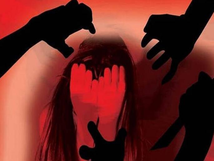 Two accused tortured a married woman who had come for a wedding function in Barshi, Solapur | "तुला घरी सोडतो" म्हणत बळजबरीनं लॉजवर नेले; लग्नकार्यासाठी आलेल्या विवाहितेवर अत्याचार Two accused tortured a married woman who had come for a wedding function in Barshi, Solapur | "तुला घरी सोडतो" म्हणत बळजबरीनं लॉजवर नेले; लग्नकार्यासाठी आलेल्या विवाहितेवर अत्याचार
