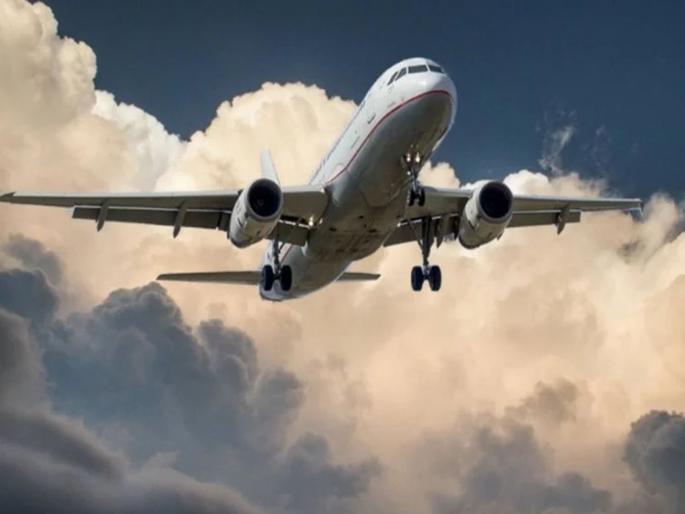 Woman sleep in flight and then wake up in a dark share her terrible story on Facebook | विमानात झोपून राहिली महिला, डोळे उघडल्यावर जे पाहिलं त्याने उडाली आता झोप! Woman sleep in flight and then wake up in a dark share her terrible story on Facebook | विमानात झोपून राहिली महिला, डोळे उघडल्यावर जे पाहिलं त्याने उडाली आता झोप!