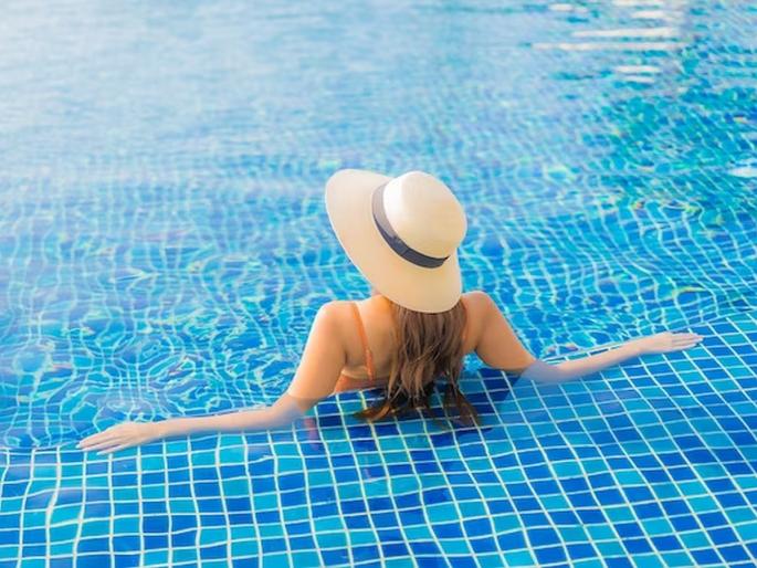 International: Women can swim 'topless' in swimming pools | International: महिलांना स्विमिंग पूलमध्ये ‘टॉपलेस’ पोहता येणार