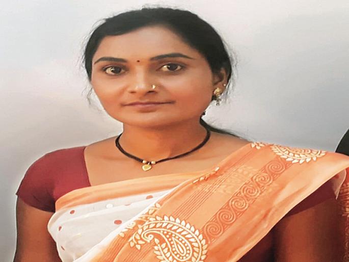 Women's Day Special: After the husband's suicide, the stubbornness of nurturing two lives: Vaishali Yede | Women's Day Special : पतीच्या आत्महत्येनंतर दोन लेकरांना जगविण्याच्या जिद्दीने मिळाले बळ : वैशाली येडे 