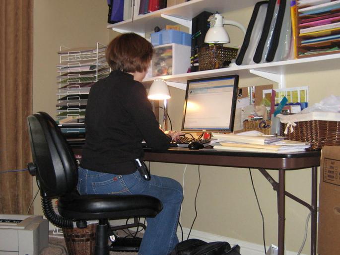 sitting on chair continuously is harmful for health | सावधान! ऑफिस असो किंवा वर्क फ्रॉम होम; सतत खुर्चीवर बसणं खतरनाक, 'या' आजारांचा धोका sitting on chair continuously is harmful for health | सावधान! ऑफिस असो किंवा वर्क फ्रॉम होम; सतत खुर्चीवर बसणं खतरनाक, 'या' आजारांचा धोका