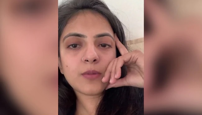 Ho Na Paayega Womans Rant About Returning To Office Is As Funny As It Is Relatable social media viral video | "अब नहीं हो पाएगा"; वर्क फ्रॉम होमची सवय लागलेल्या महिलेचा भन्नाट व्हिडीओ व्हायरल