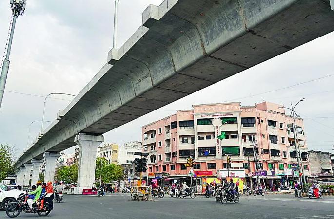 72 percent of Viaduct work from Sitaburdi to Prajapati Nagar completed | सीताबर्डी ते प्रजापतीनगरपर्यंत व्हायाडक्टचे ७२ टक्के कार्य पूर्ण 