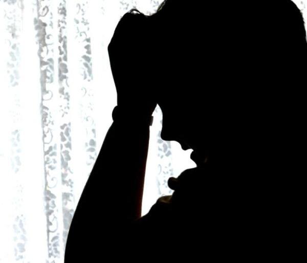 Mother stuck in Chindawara because of lockdown: Screaming to find the girl happy | लॉकडाउनमुळे छिंदवाड्यात अडकली आई : मुलीची खुशाली जाणण्यासाठी टाहो Mother stuck in Chindawara because of lockdown: Screaming to find the girl happy | लॉकडाउनमुळे छिंदवाड्यात अडकली आई : मुलीची खुशाली जाणण्यासाठी टाहो