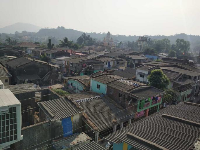 5000 families and 45000 people hang sword due to Navy's safety zone | नौदलाच्या सेफ्टी झोनमुळे ५ हजार कुटुंब अन् ४५ हजार लोकांवर टांगती तलवार 5000 families and 45000 people hang sword due to Navy's safety zone | नौदलाच्या सेफ्टी झोनमुळे ५ हजार कुटुंब अन् ४५ हजार लोकांवर टांगती तलवार