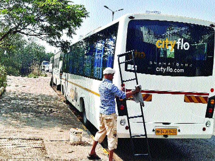 Demand for criminal prosecution of water thieves | पाणी चोरांवर गुन्हे दाखल करण्याची केली मागणी Demand for criminal prosecution of water thieves | पाणी चोरांवर गुन्हे दाखल करण्याची केली मागणी