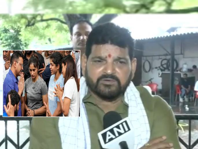 Wrestlers protesting in Delhi against WFI President Brijbhushan Singh, Singh has denied the allegations once again saying This is a movement of industrialists | "हे खेळाडूंचं आंदोलन नाही, एवढा पैसा आला कुठून?", ब्रिजभूषण यांचे पैलवानांवर गंभीर आरोप Wrestlers protesting in Delhi against WFI President Brijbhushan Singh, Singh has denied the allegations once again saying This is a movement of industrialists | "हे खेळाडूंचं आंदोलन नाही, एवढा पैसा आला कुठून?", ब्रिजभूषण यांचे पैलवानांवर गंभीर आरोप